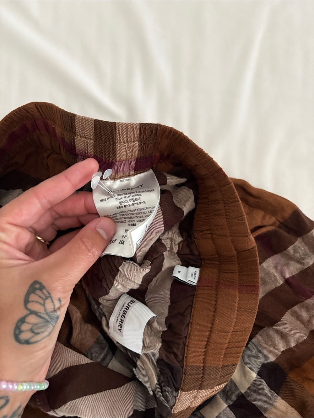 AUTHENTIC never worn Burberry Plaid Men’s Light weight shorts - Picture 2 of 2